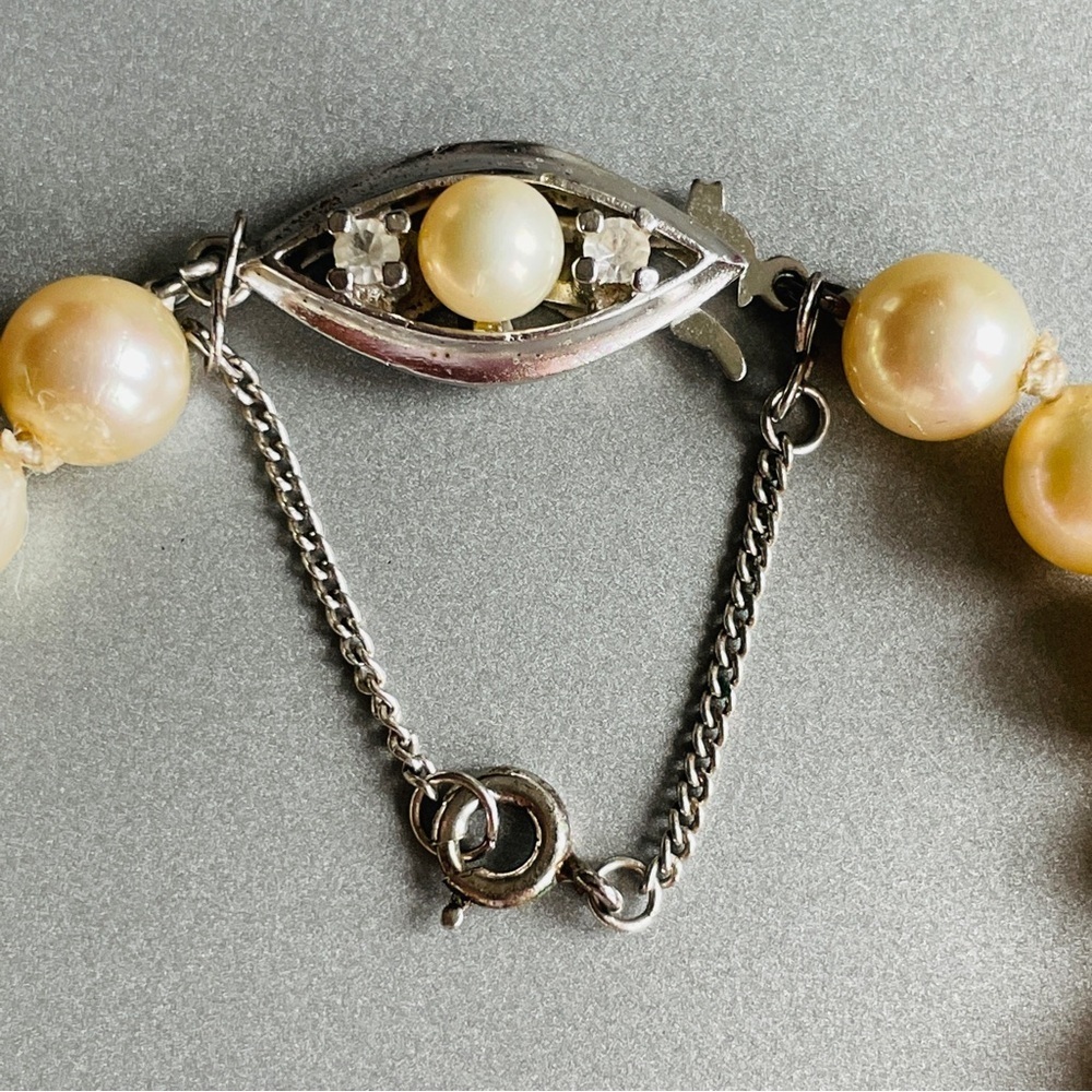 Vintage Majorica Faux Pearl Bracelet With Cubic Zirconia Clasp Box & Pap… - Picture 5 of 11